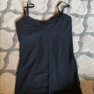 Lululemon top,  4